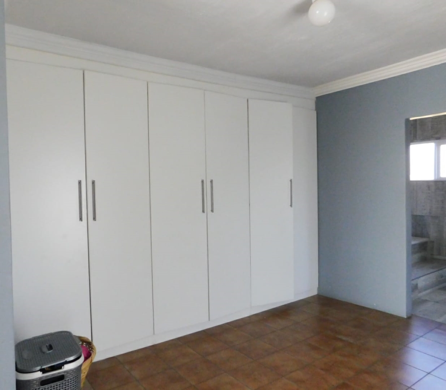 4 Bedroom Property for Sale in Overkruin Gauteng
