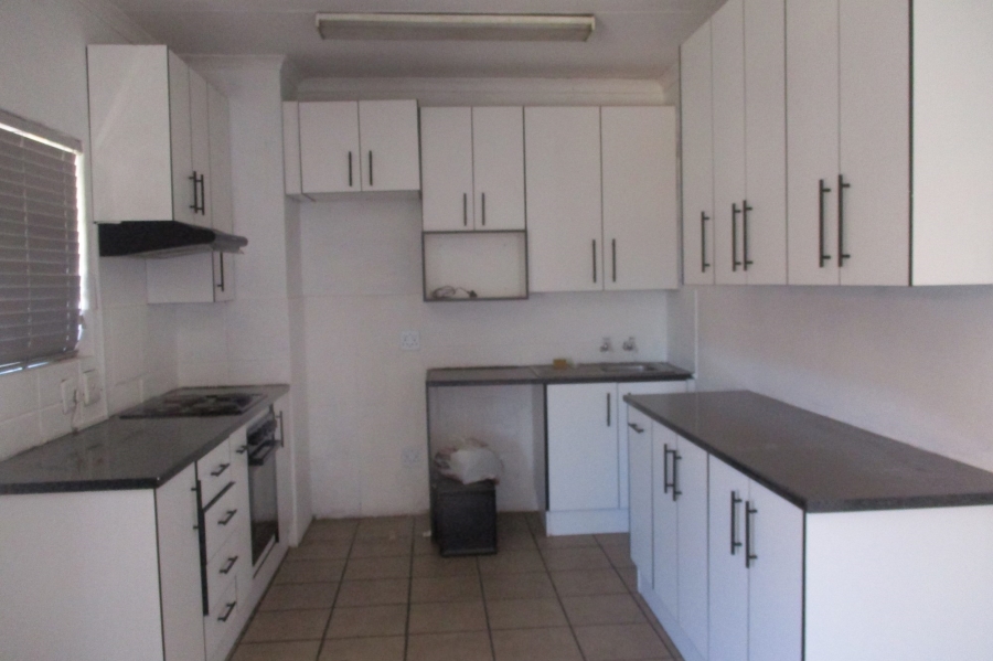 2 Bedroom Property for Sale in Kempton Park Central Gauteng