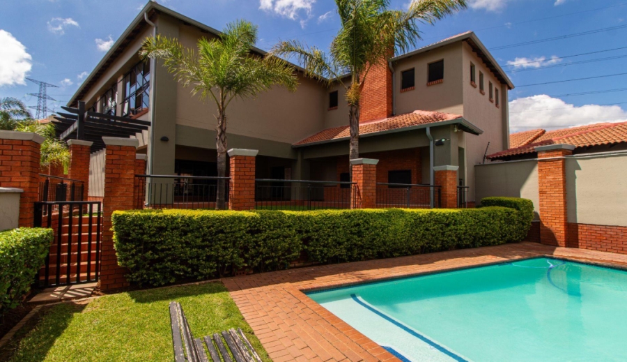 To Let 3 Bedroom Property for Rent in Bedfordview Gauteng