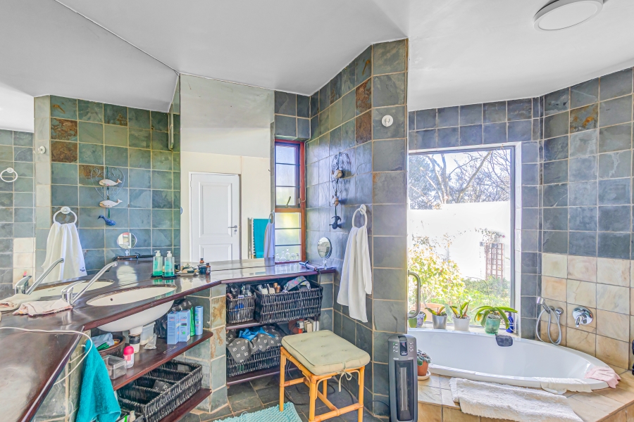 3 Bedroom Property for Sale in Chartwell Gauteng