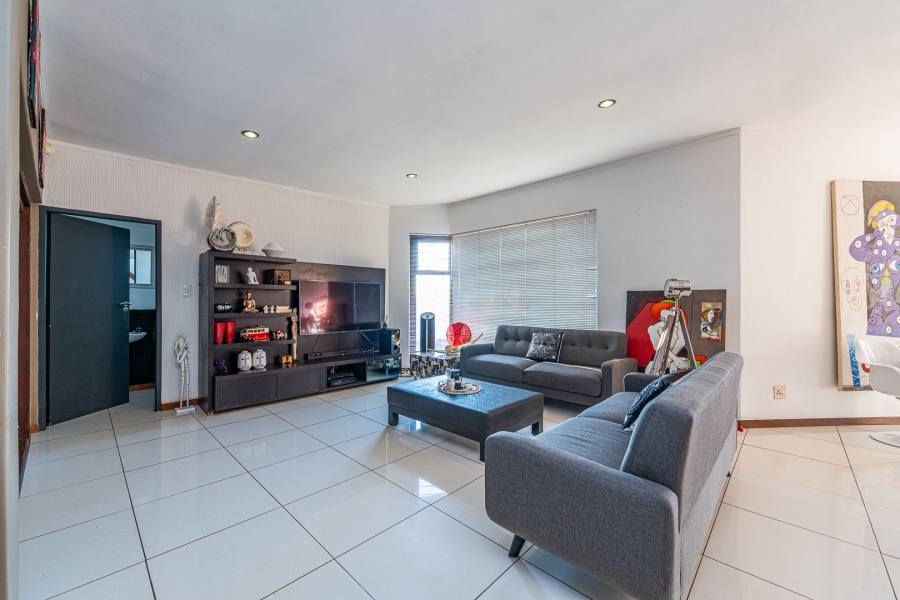 3 Bedroom Property for Sale in Roodekrans Gauteng