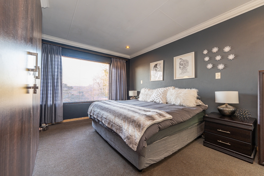 3 Bedroom Property for Sale in Roodekrans Gauteng