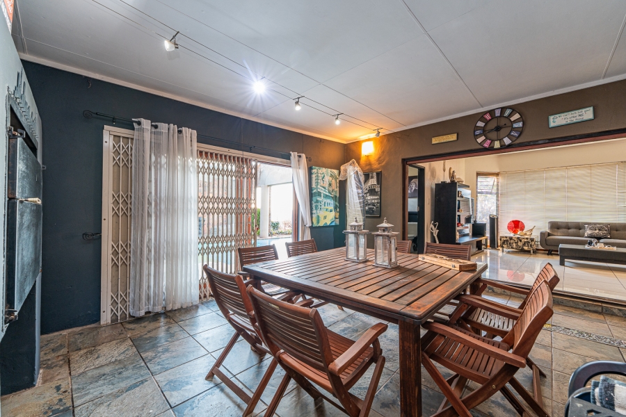 3 Bedroom Property for Sale in Roodekrans Gauteng