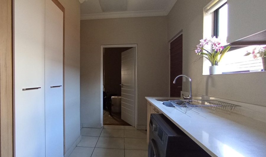 4 Bedroom Property for Sale in Six Fountains Estate Gauteng