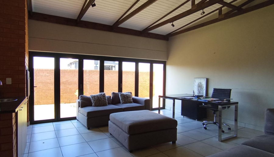4 Bedroom Property for Sale in Six Fountains Estate Gauteng