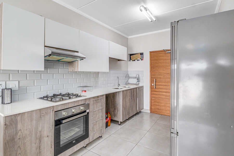 2 Bedroom Property for Sale in Glen Marais Gauteng