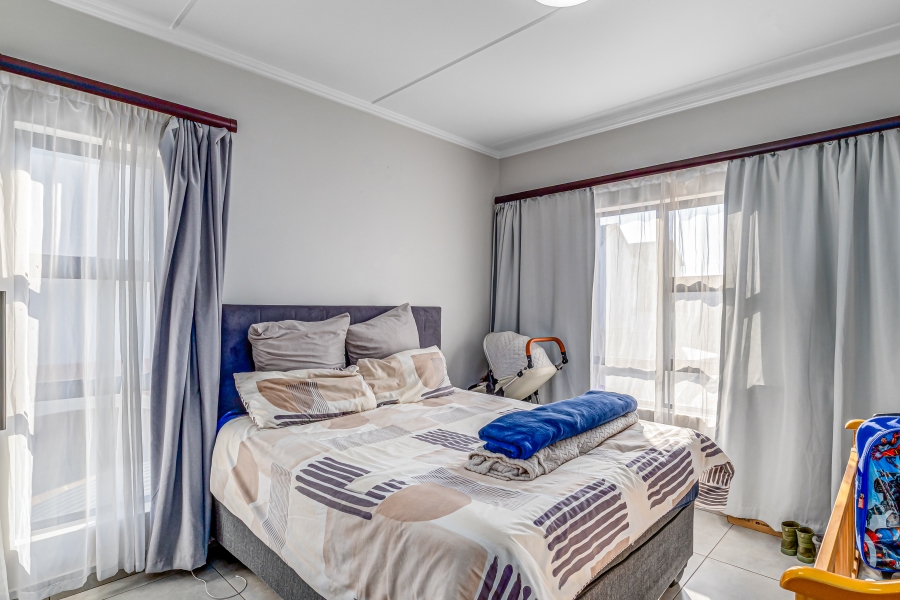 2 Bedroom Property for Sale in Glen Marais Gauteng
