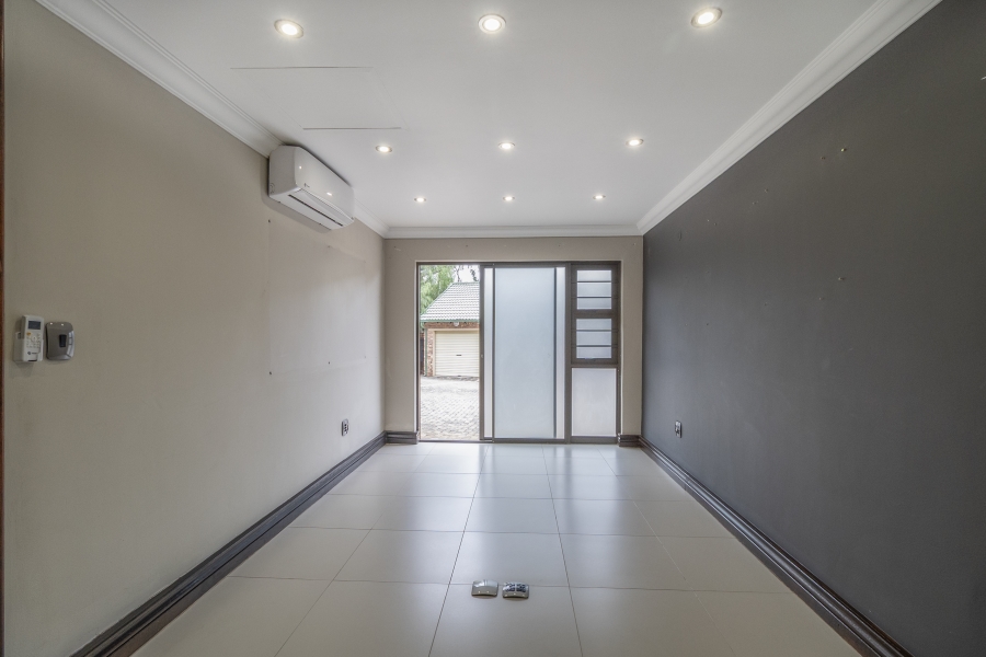 Commercial Property for Sale in Wapadrand Gauteng
