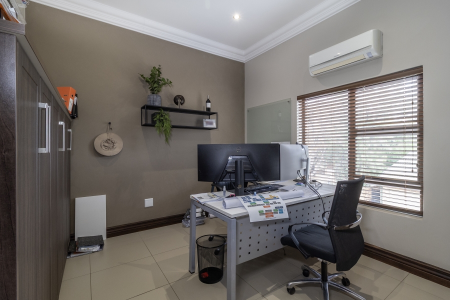 Commercial Property for Sale in Wapadrand Gauteng
