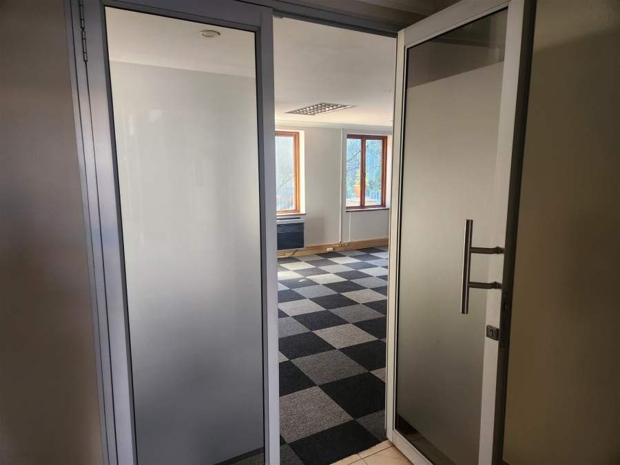 To Let commercial Property for Rent in Wierda Valley Gauteng