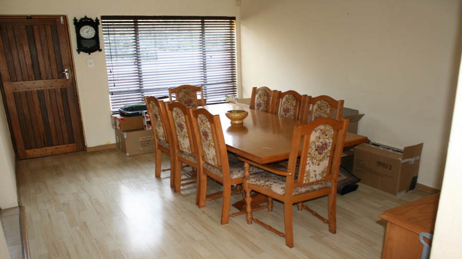 To Let 3 Bedroom Property for Rent in Petervale Gauteng