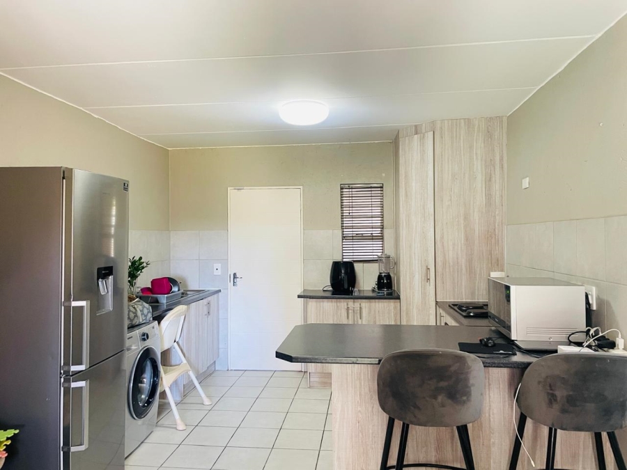 To Let 2 Bedroom Property for Rent in Wilgeheuwel Gauteng
