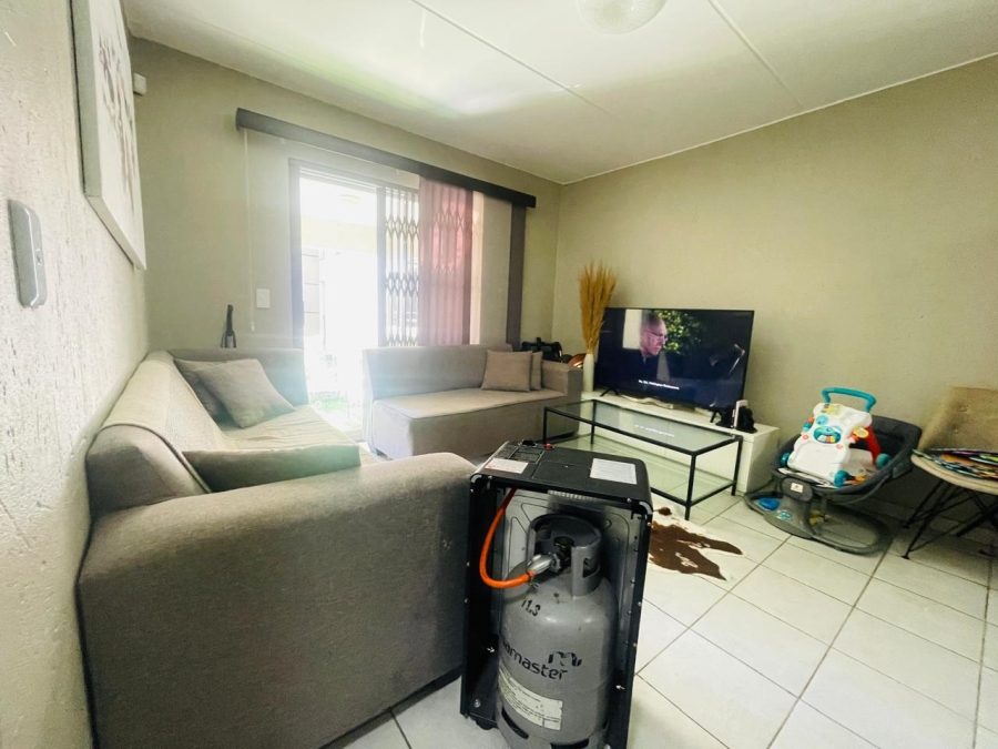 To Let 2 Bedroom Property for Rent in Wilgeheuwel Gauteng