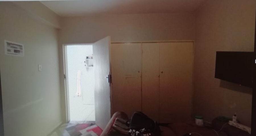 2 Bedroom Property for Sale in Baileys Muckleneuk Gauteng