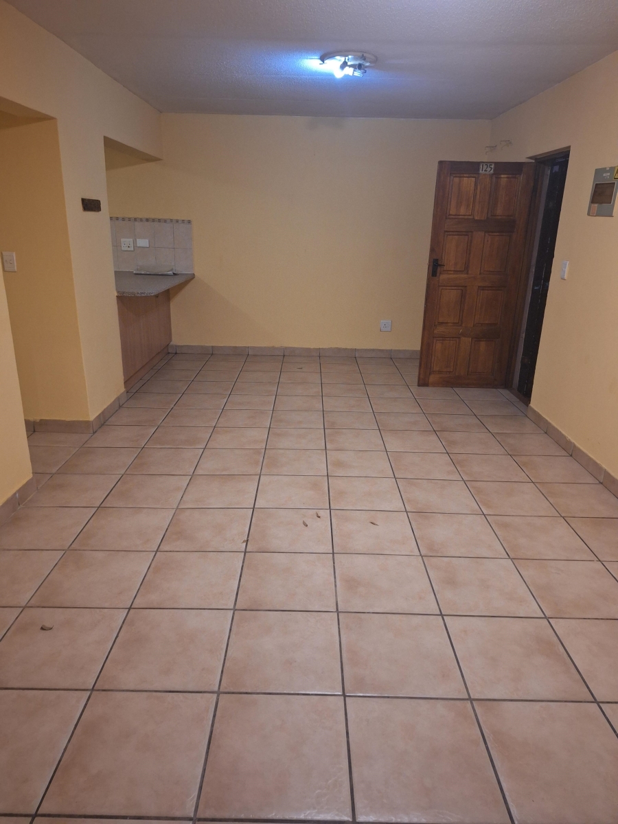 To Let 2 Bedroom Property for Rent in Castleview Gauteng