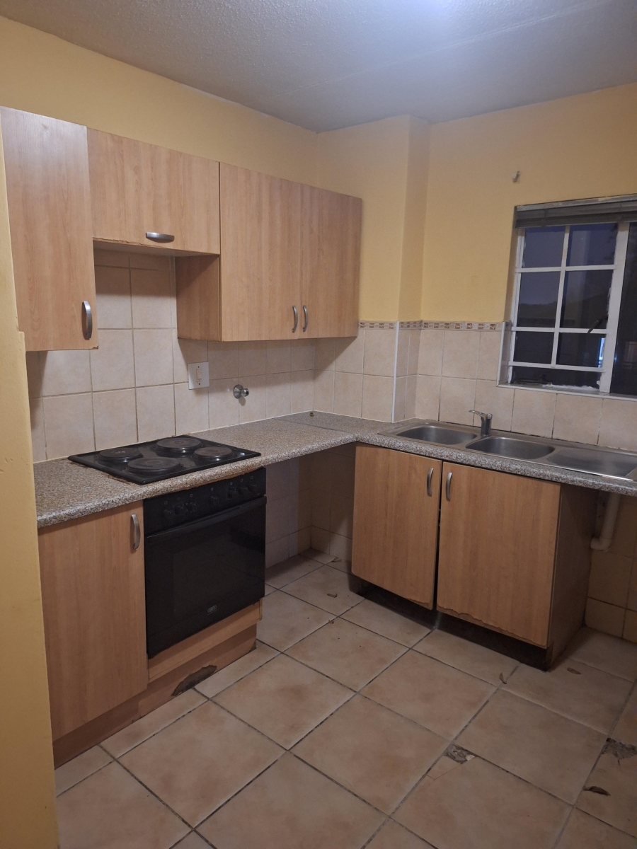 To Let 2 Bedroom Property for Rent in Castleview Gauteng