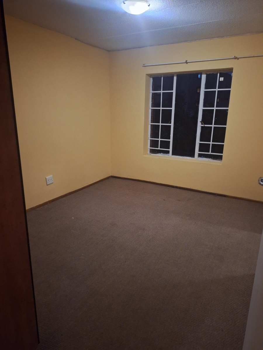 To Let 2 Bedroom Property for Rent in Castleview Gauteng