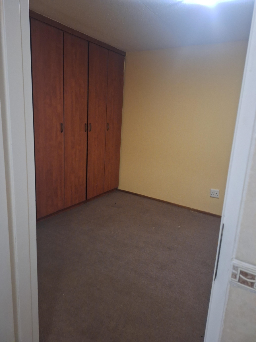 To Let 2 Bedroom Property for Rent in Castleview Gauteng