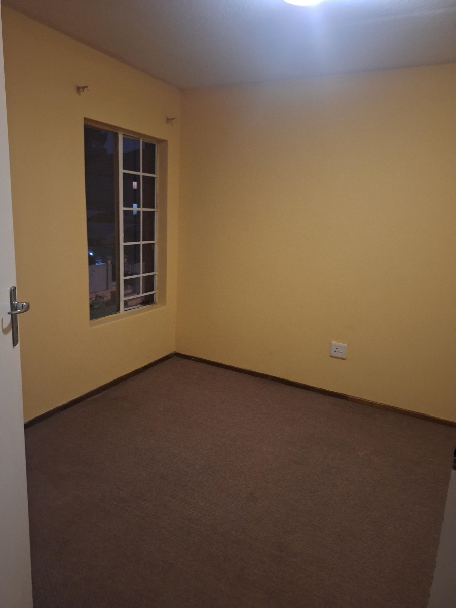 To Let 2 Bedroom Property for Rent in Castleview Gauteng