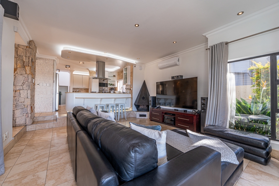 4 Bedroom Property for Sale in Constantia Kloof Gauteng