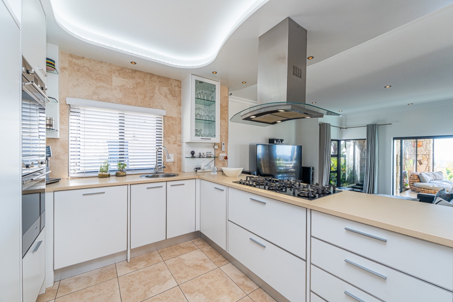 4 Bedroom Property for Sale in Constantia Kloof Gauteng