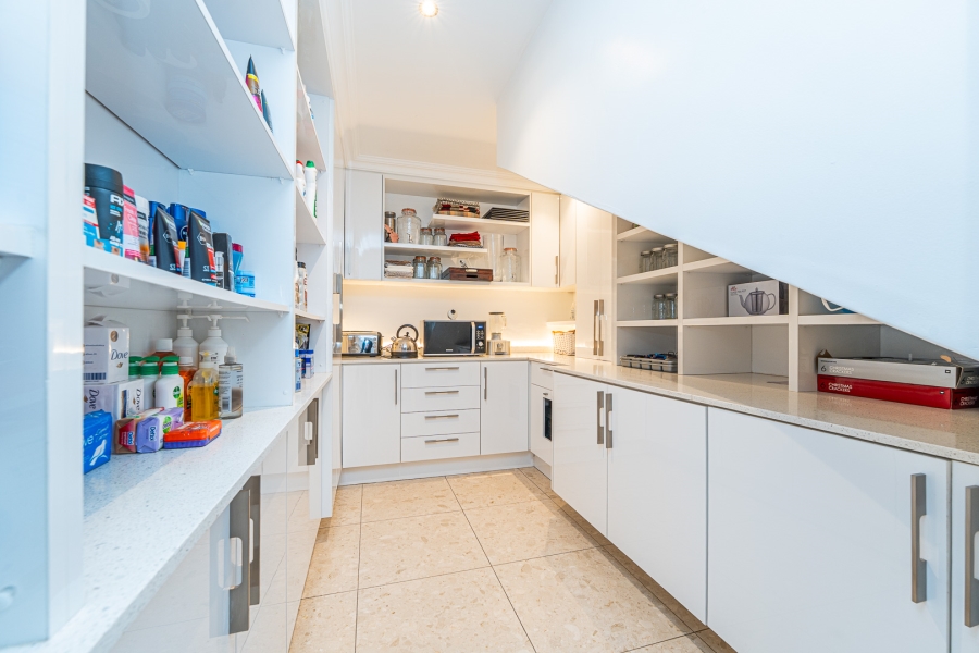 4 Bedroom Property for Sale in Constantia Kloof Gauteng
