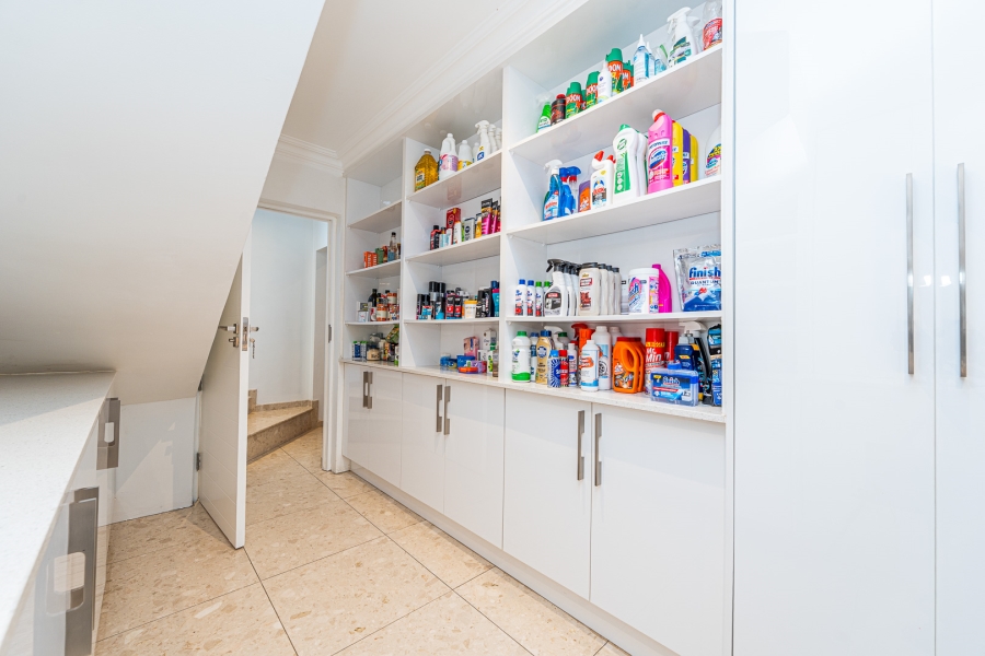 4 Bedroom Property for Sale in Constantia Kloof Gauteng