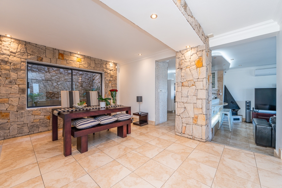 4 Bedroom Property for Sale in Constantia Kloof Gauteng