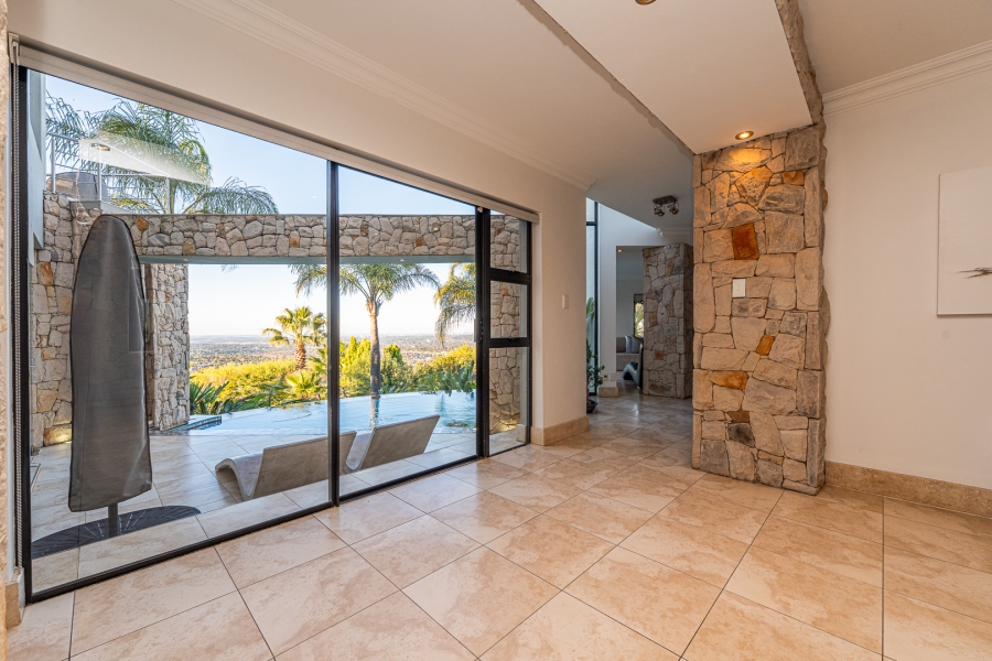 4 Bedroom Property for Sale in Constantia Kloof Gauteng