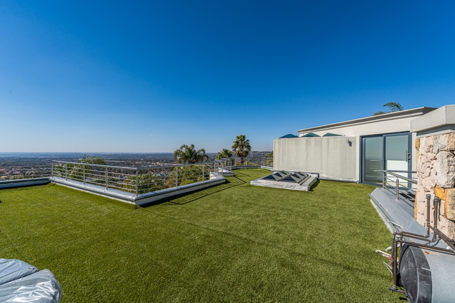 4 Bedroom Property for Sale in Constantia Kloof Gauteng