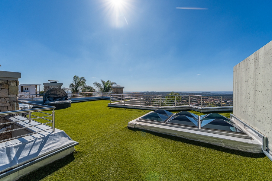 4 Bedroom Property for Sale in Constantia Kloof Gauteng