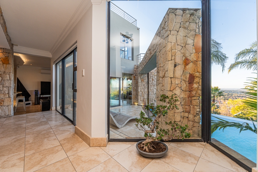 4 Bedroom Property for Sale in Constantia Kloof Gauteng