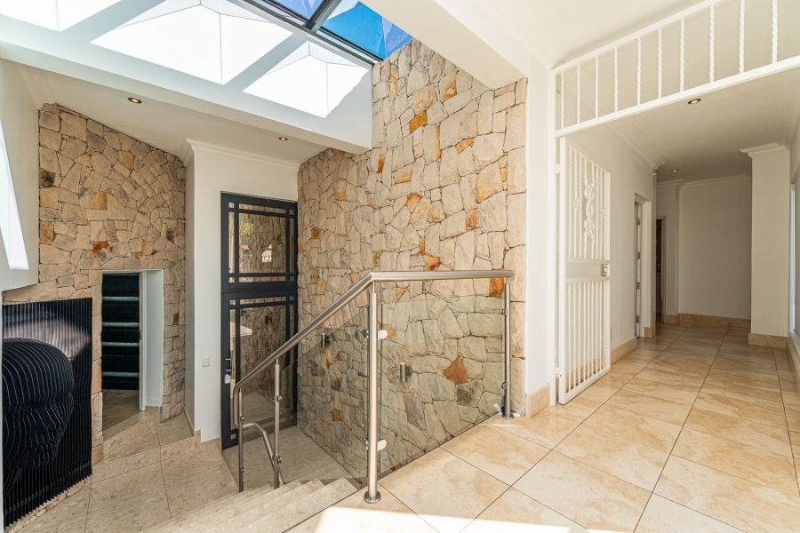 4 Bedroom Property for Sale in Constantia Kloof Gauteng
