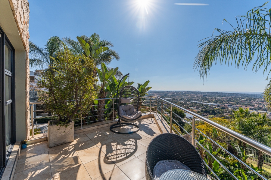 4 Bedroom Property for Sale in Constantia Kloof Gauteng