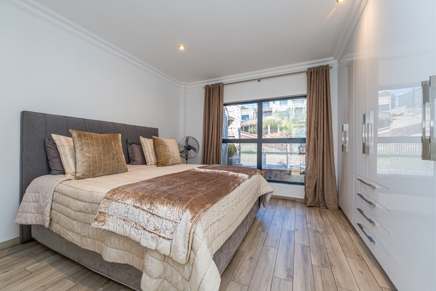 4 Bedroom Property for Sale in Constantia Kloof Gauteng