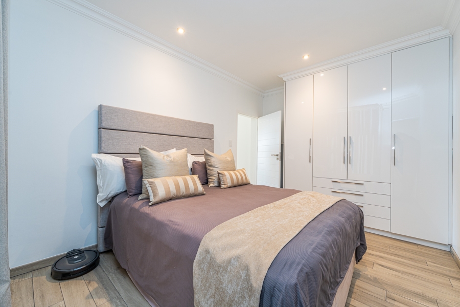 4 Bedroom Property for Sale in Constantia Kloof Gauteng