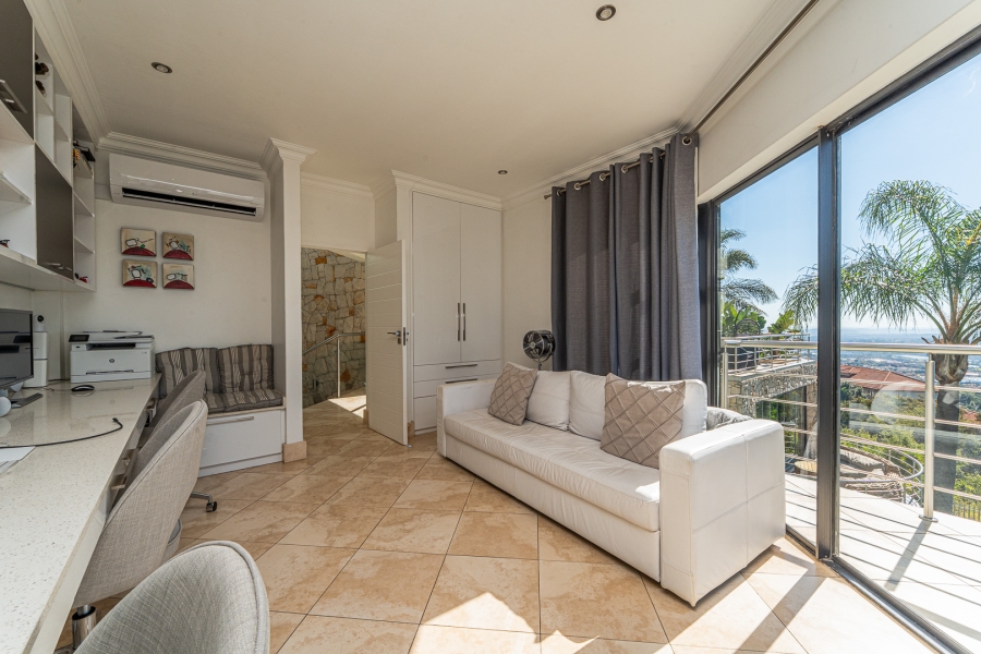 4 Bedroom Property for Sale in Constantia Kloof Gauteng