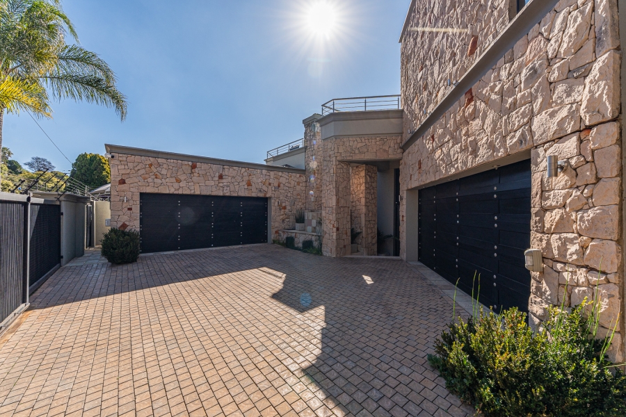 4 Bedroom Property for Sale in Constantia Kloof Gauteng