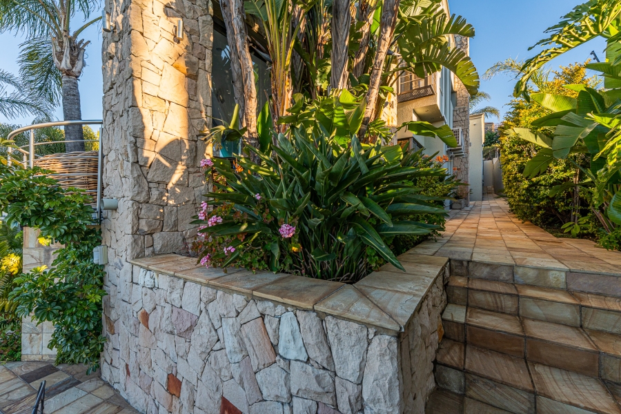 4 Bedroom Property for Sale in Constantia Kloof Gauteng