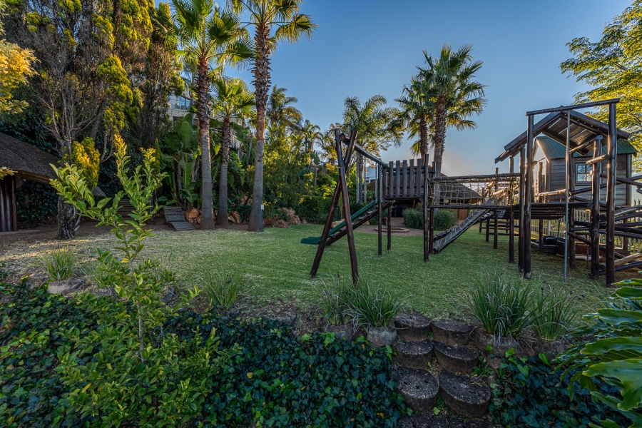 4 Bedroom Property for Sale in Constantia Kloof Gauteng