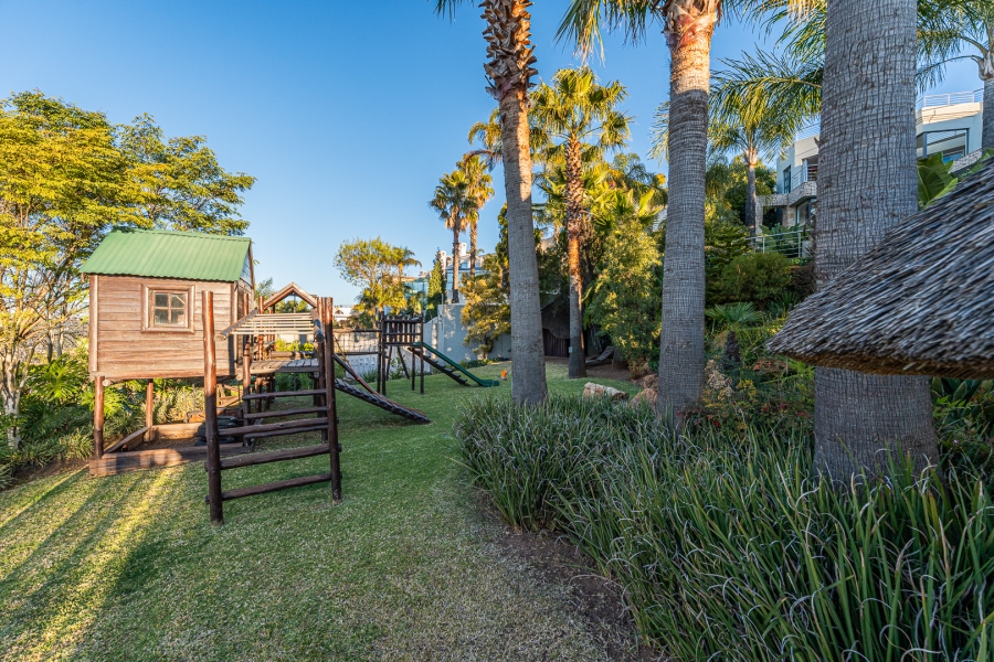 4 Bedroom Property for Sale in Constantia Kloof Gauteng