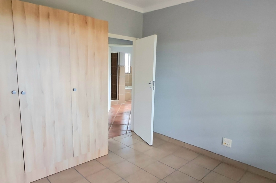 0 Bedroom Property for Sale in Zwavelpoort Gauteng