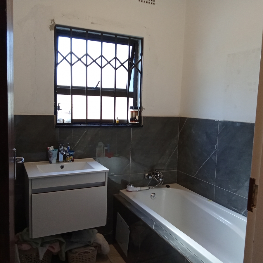 3 Bedroom Property for Sale in Witpoortjie Gauteng