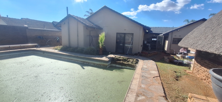 3 Bedroom Property for Sale in Rant En Dal Gauteng