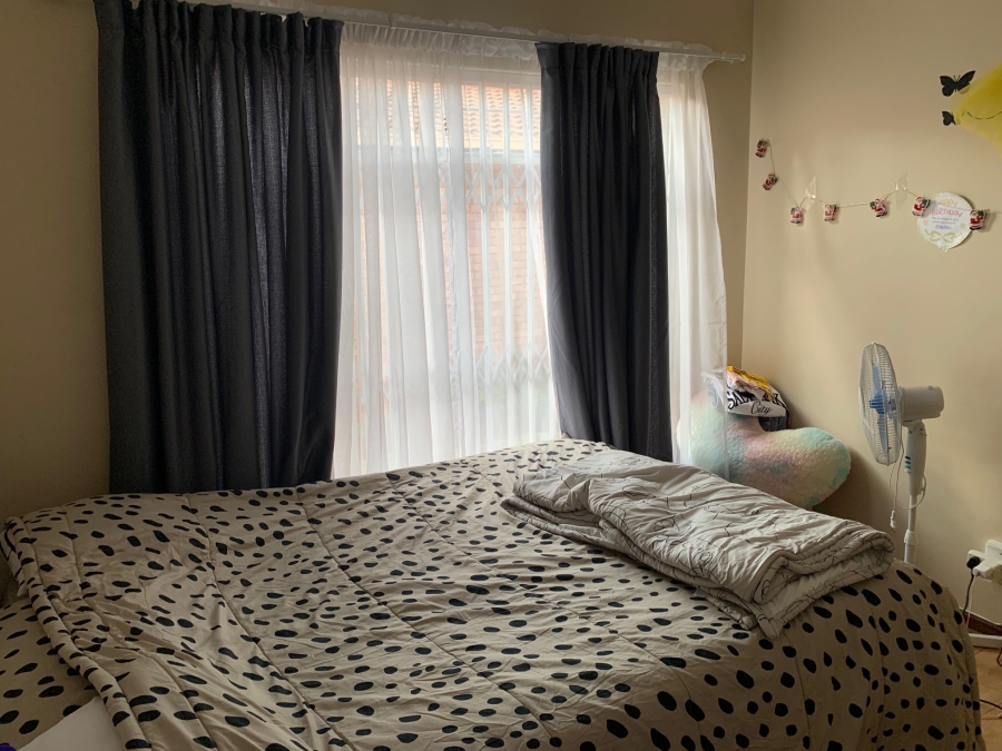 4 Bedroom Property for Sale in Die Wilgers Gauteng