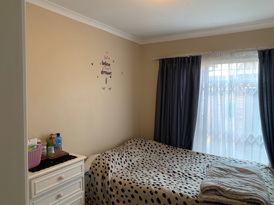 4 Bedroom Property for Sale in Die Wilgers Gauteng