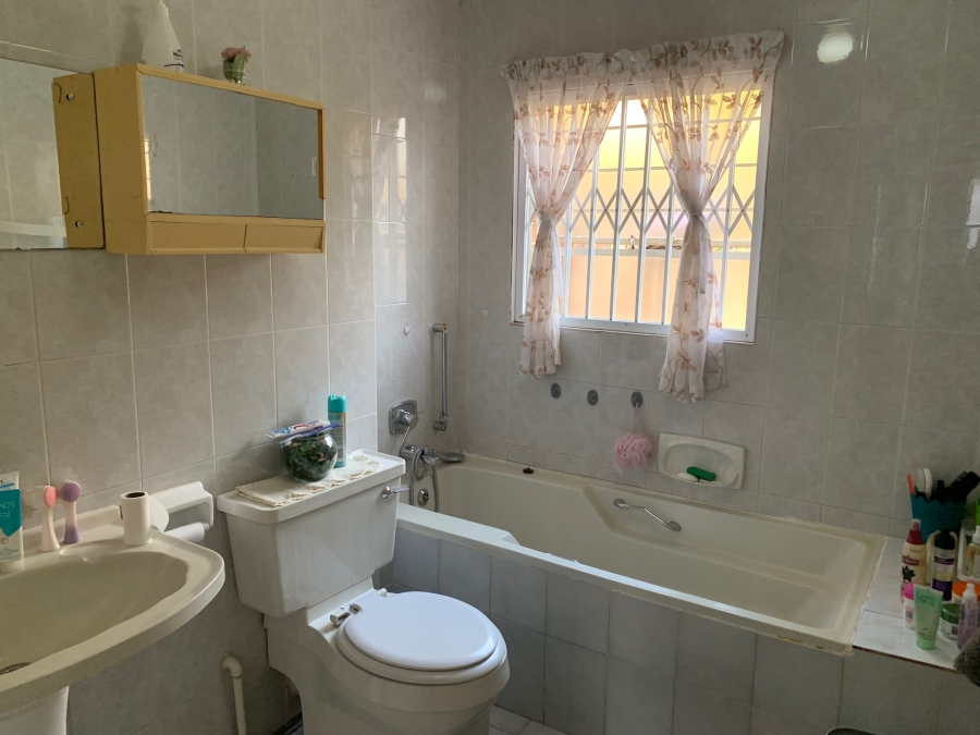 4 Bedroom Property for Sale in Die Wilgers Gauteng