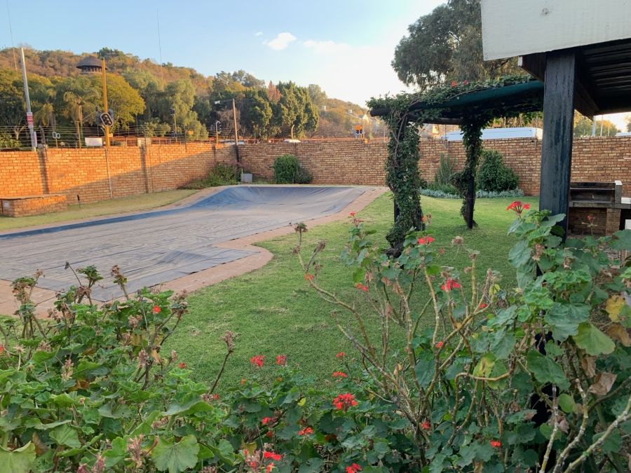 4 Bedroom Property for Sale in Die Wilgers Gauteng