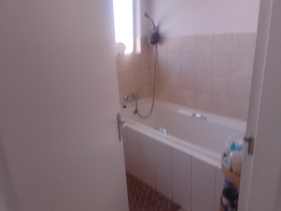 2 Bedroom Property for Sale in Meredale Gauteng