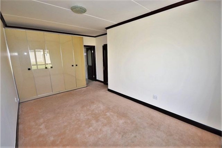 To Let 3 Bedroom Property for Rent in Fourways Gauteng